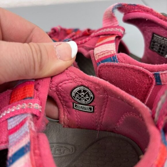 Keen toddler youth 7 pink outdoor hiking sandals - Picture 6 of 7
